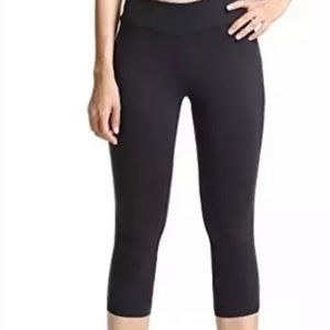 NWT BALEAF Capri Legging